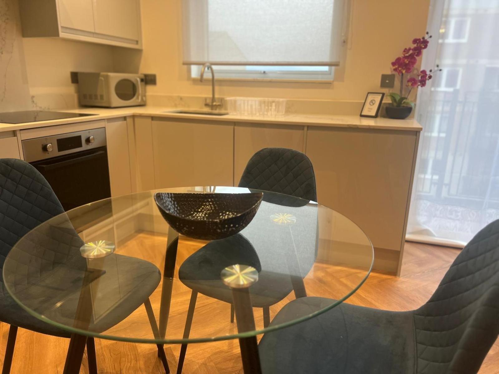 New 2 Bedroom Apartment Rickmansworth Town Centre Kültér fotó